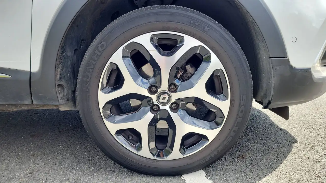 Renault Captur — photo 17