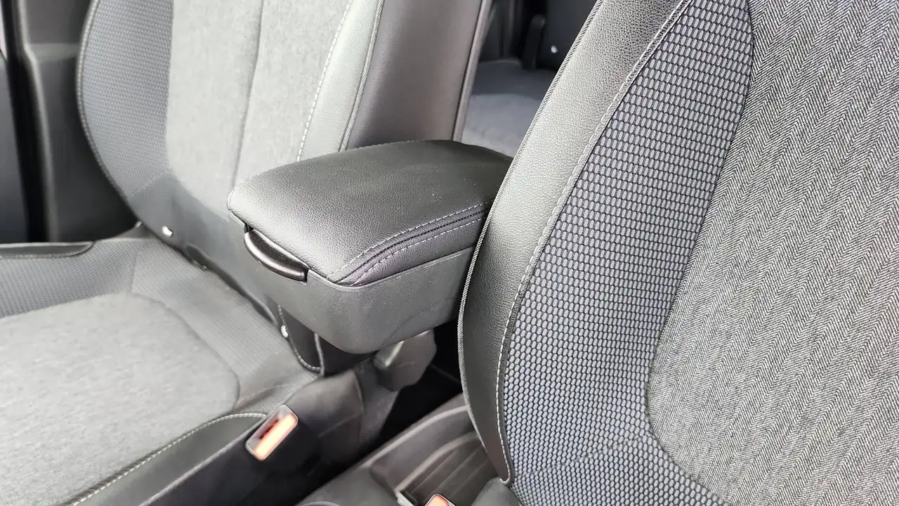 Renault Captur — photo 29
