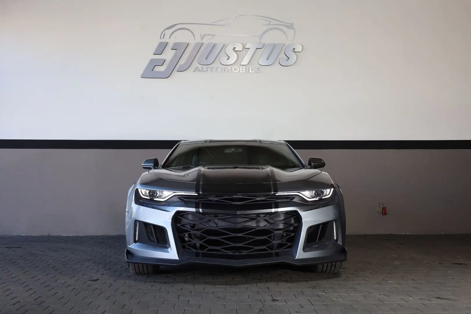 Chevrolet Camaro 6.2 V8 1LT/APPLE/SHZ/WIFI/KAMERA/TEMP/R20 Silber - 2