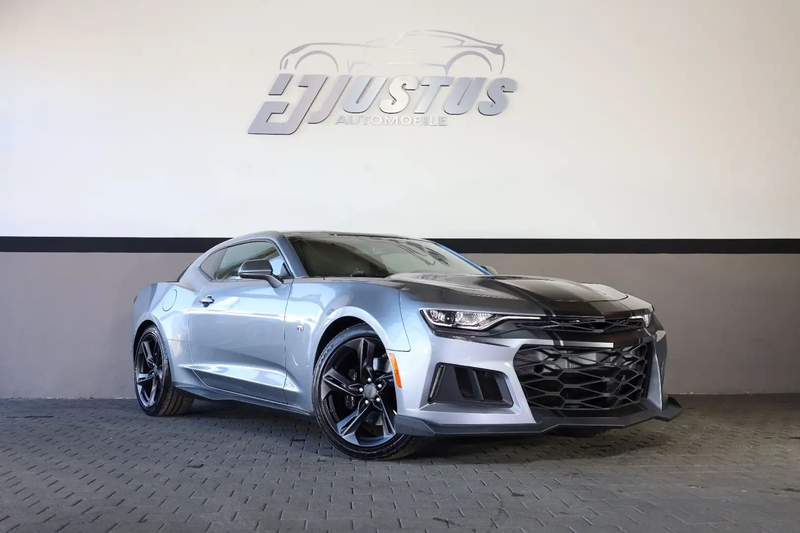 Chevrolet Camaro 6.2 V8 1LT/APPLE/SHZ/WIFI/KAMERA/TEMP/R20 Silber - 1