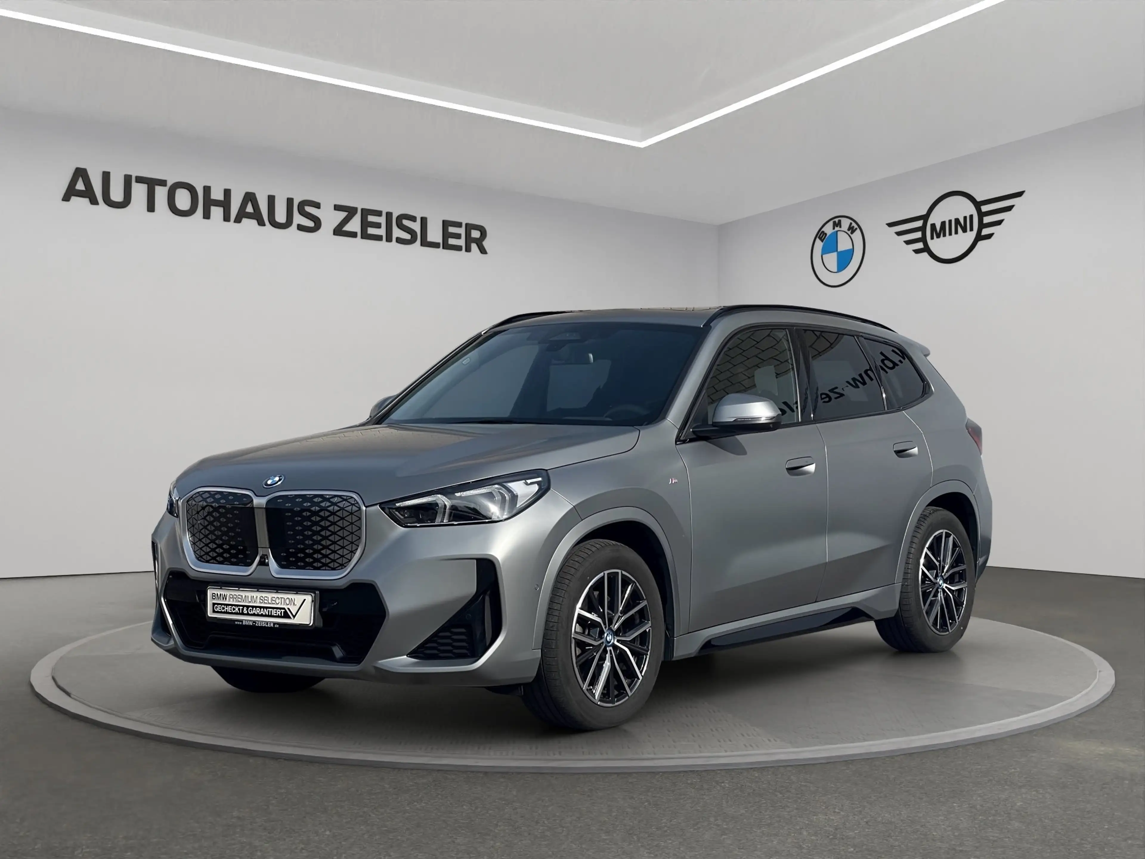 BMW iX1 xDrive30