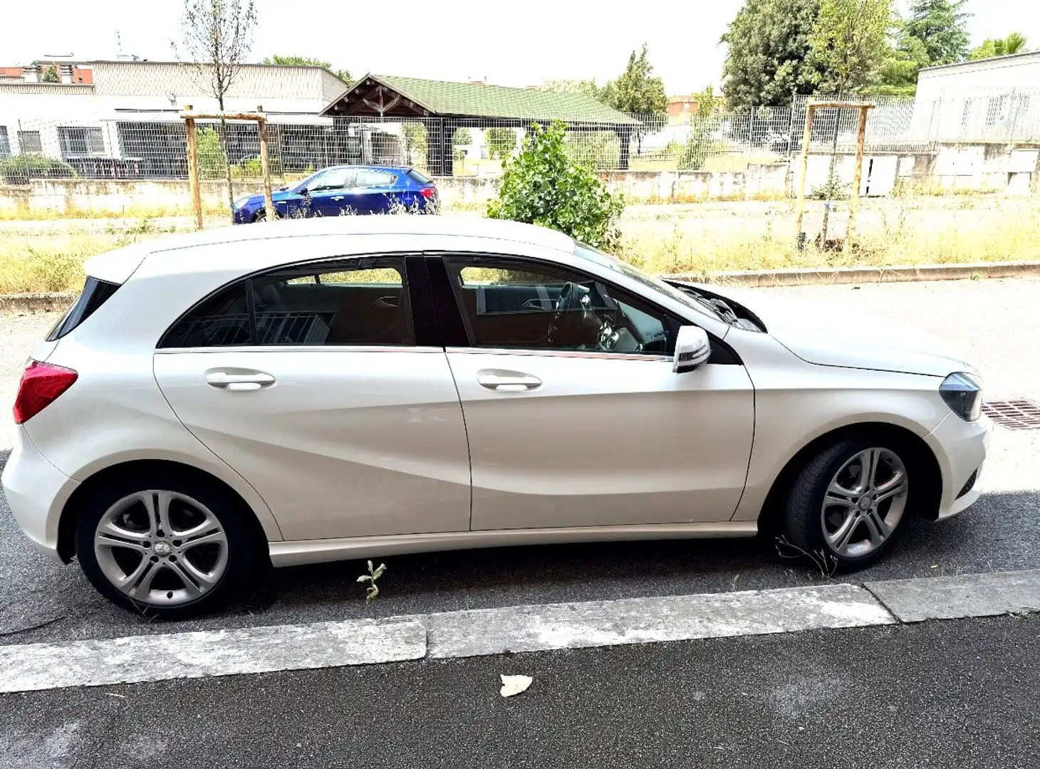 Mercedes-Benz 180 CLASSE V Blanc - 1