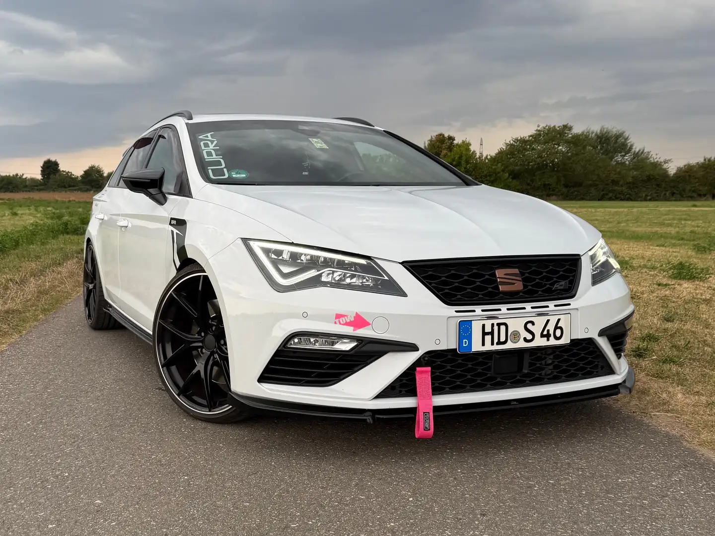SEAT Leon ST 2.0 TSI 4Drive OPF DSG Cupra APR Weiß - 1