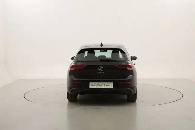 Volkswagen Golf view 4