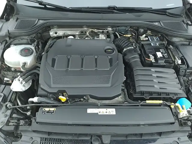 Volkswagen Golf view 13