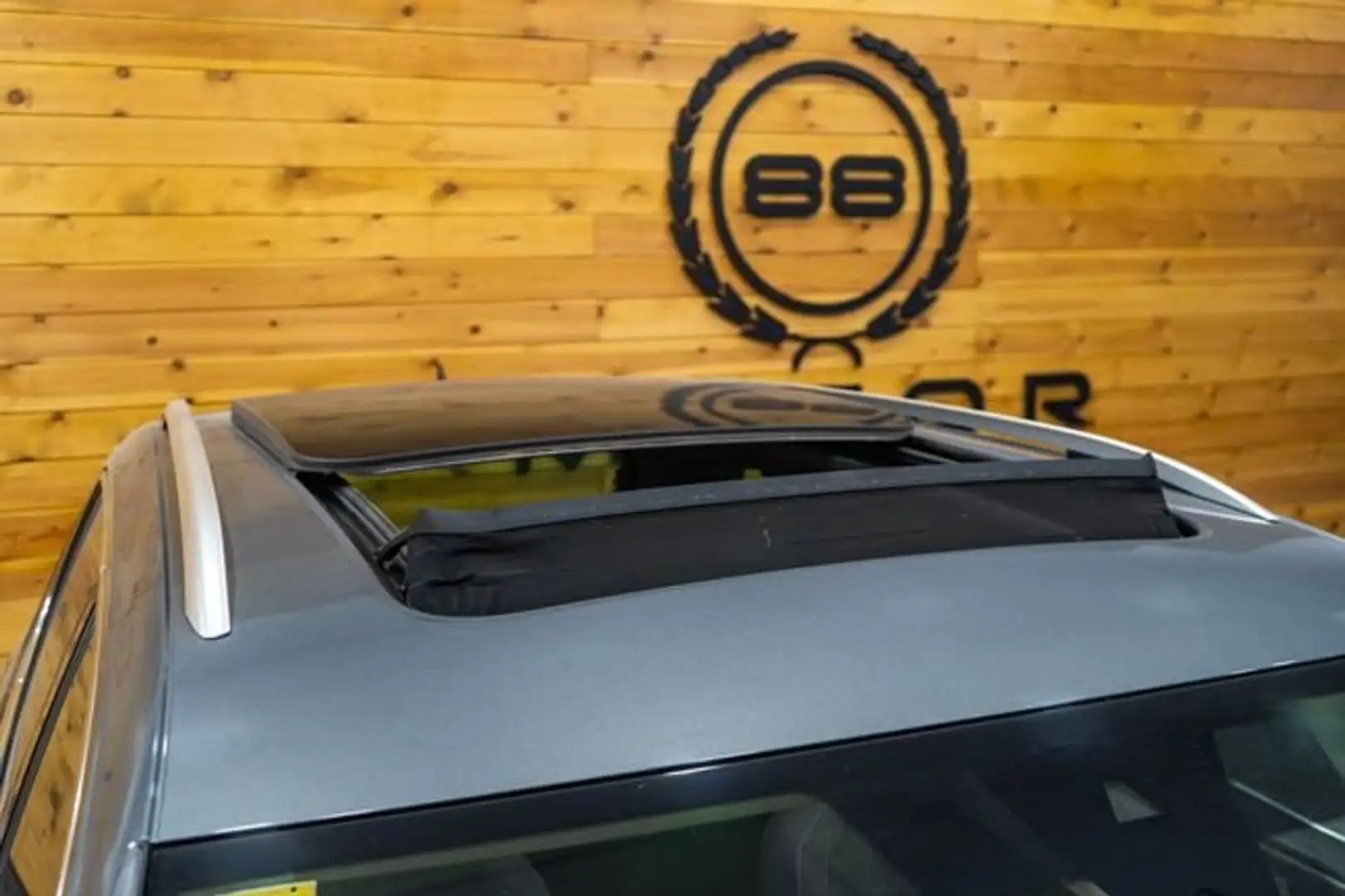 Volkswagen Tiguan 2.0TDI Sport 4Motion DSG 140kW Gris - 2