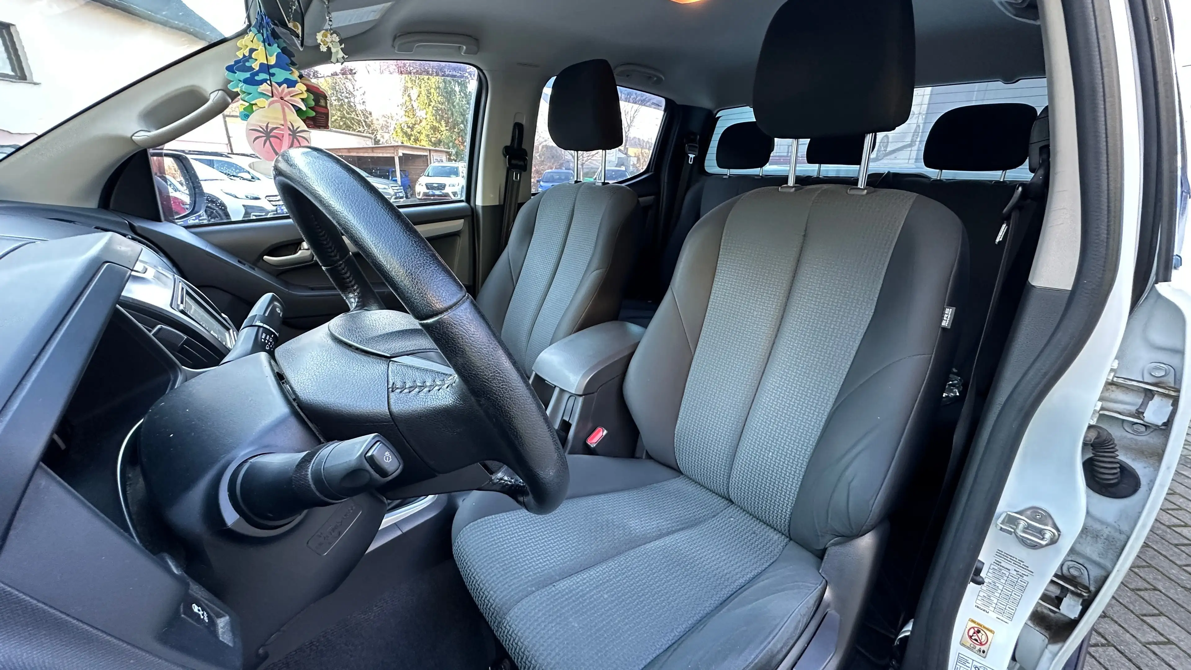 Isuzu D-Max D-Max 4x4 Double Cab 2,5 Sport — photo 10