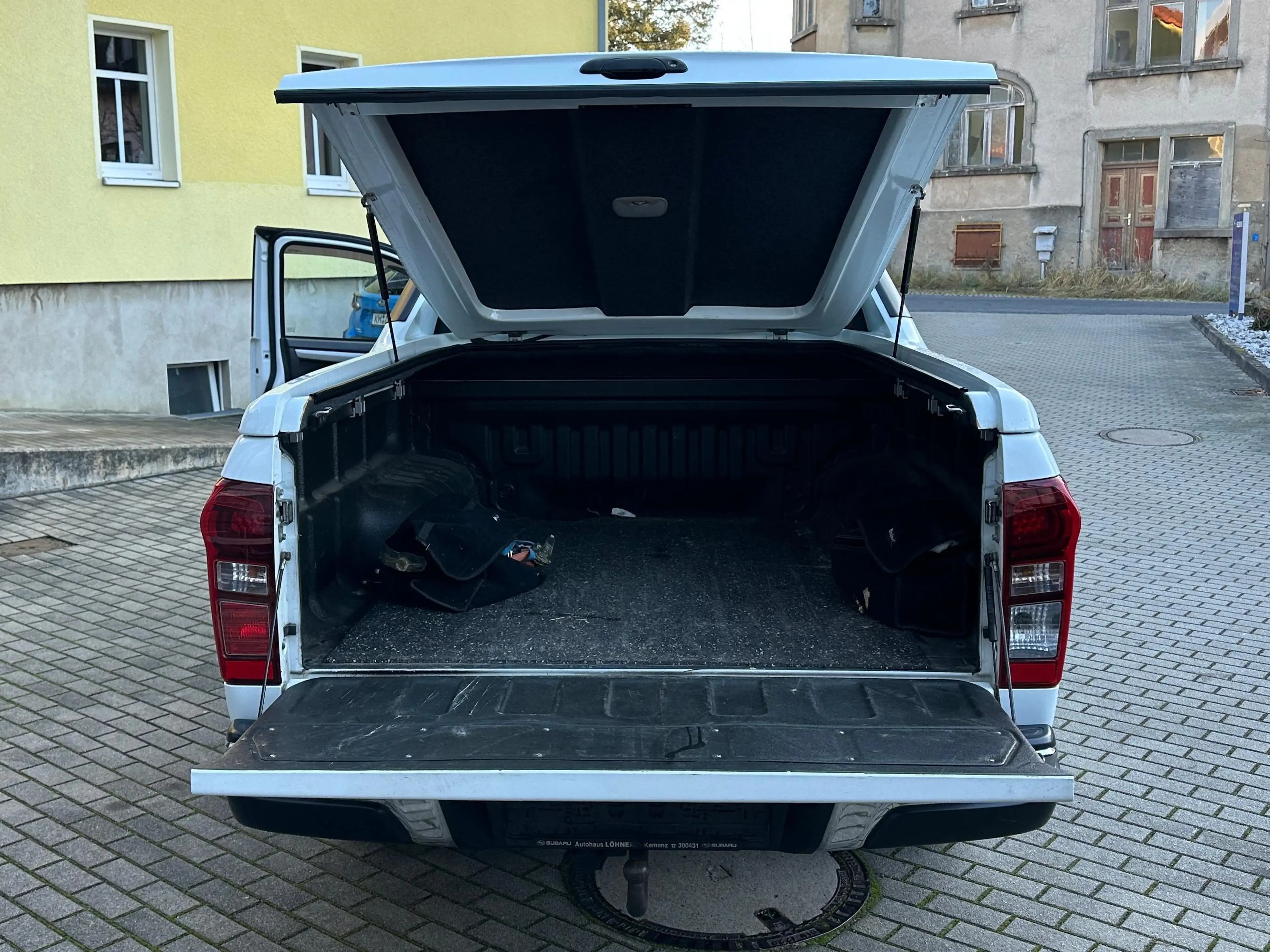 Isuzu D-Max D-Max 4x4 Double Cab 2,5 Sport — photo 12