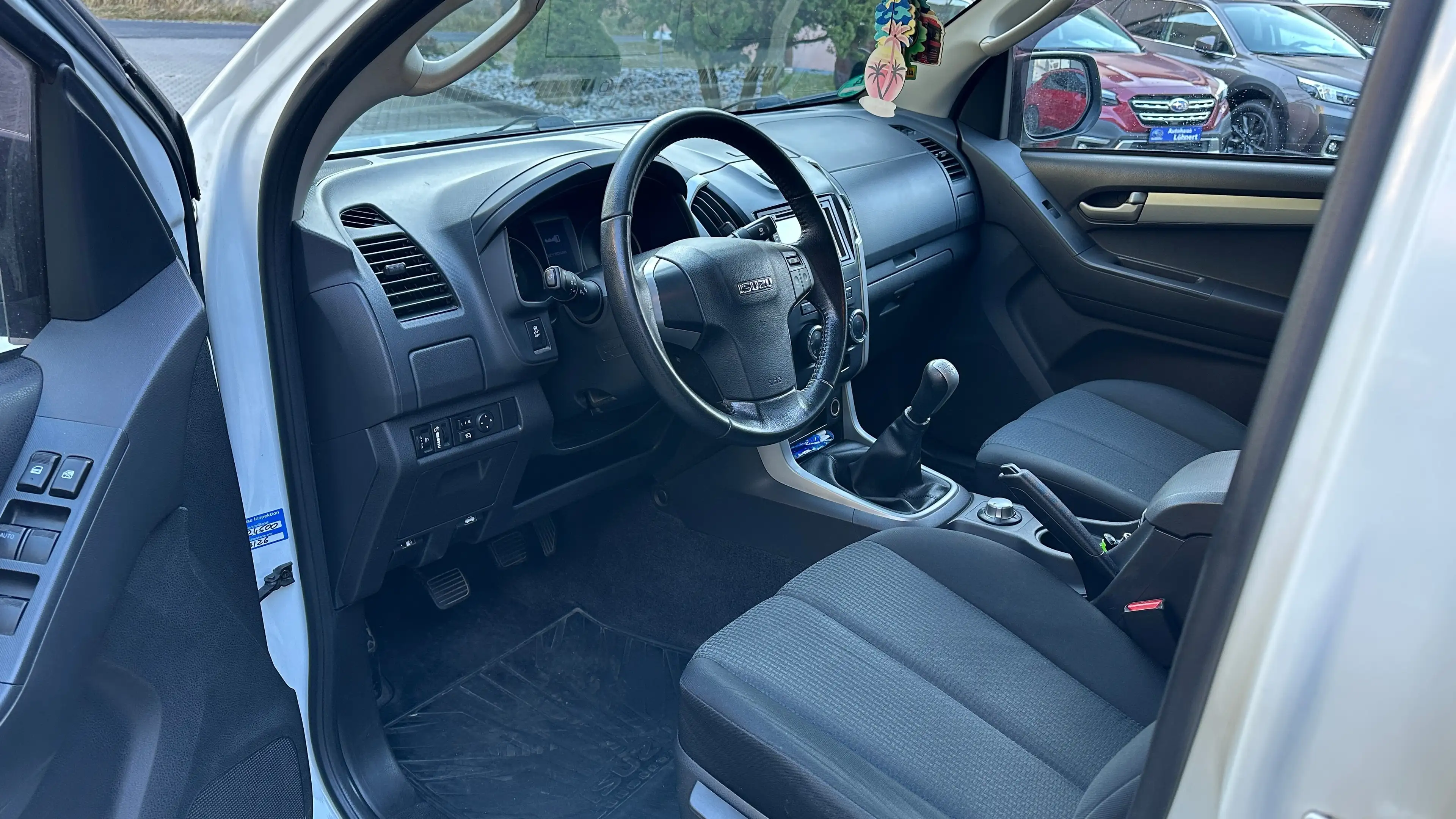 Isuzu D-Max D-Max 4x4 Double Cab 2,5 Sport — photo 8