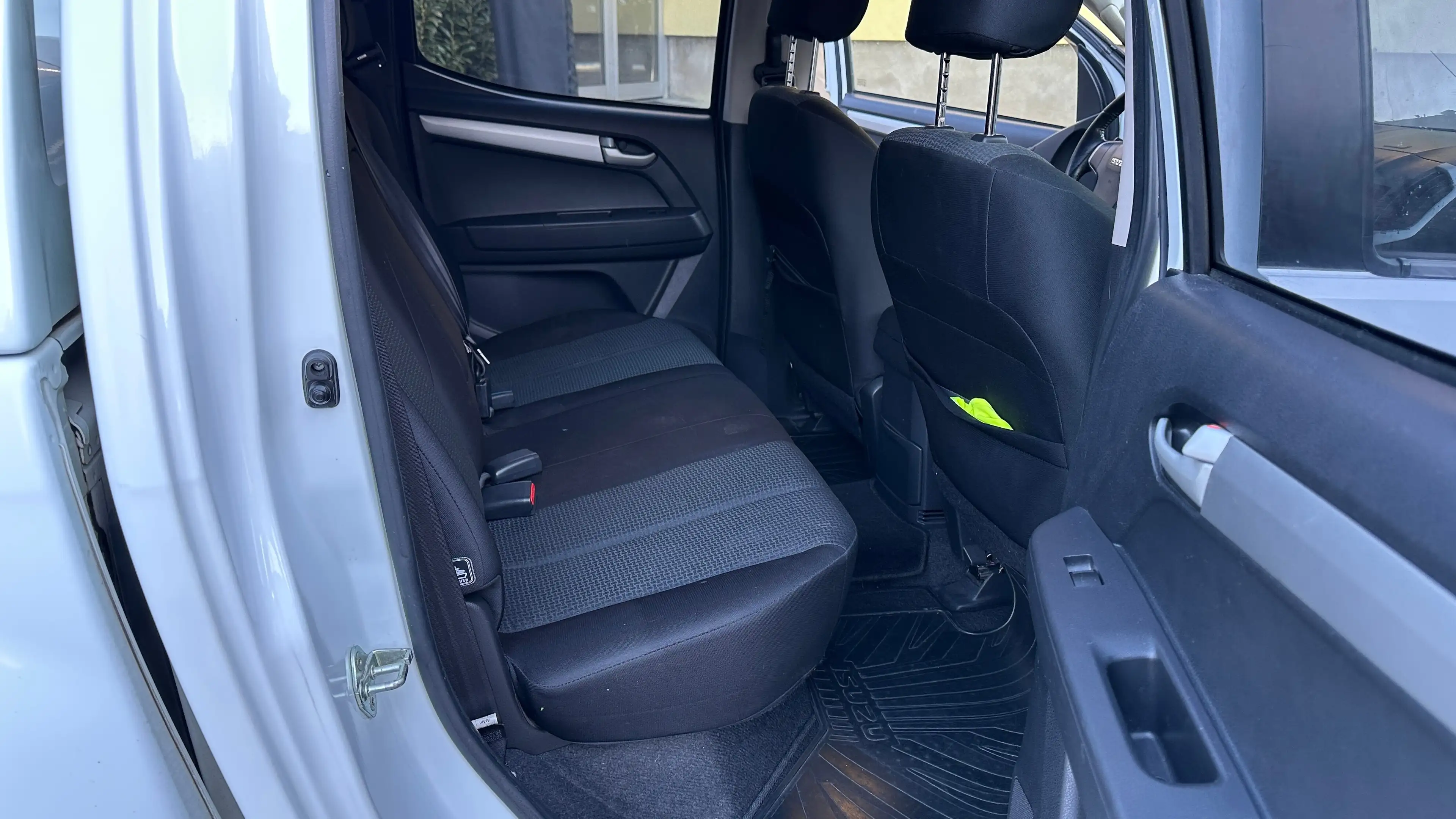 Isuzu D-Max D-Max 4x4 Double Cab 2,5 Sport — photo 11