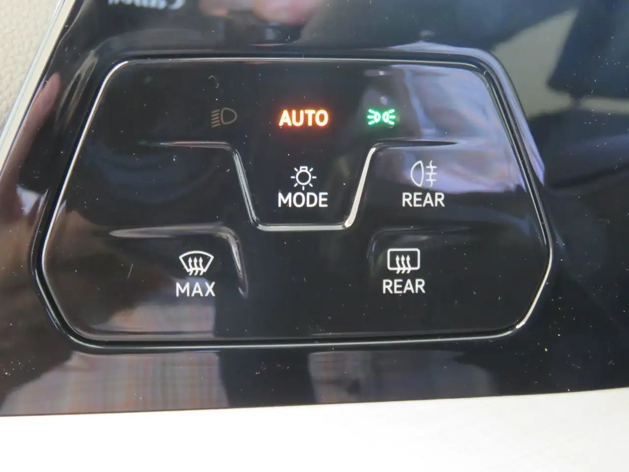 Volkswagen Golf Rabbit TSI 9