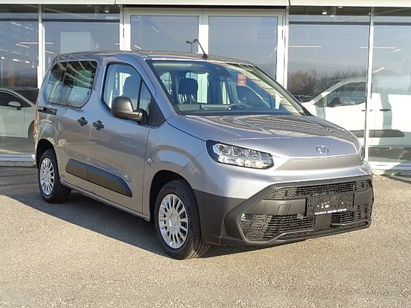 Toyota Proace City Verso L1 1,2 110 Shuttle Silber - 1