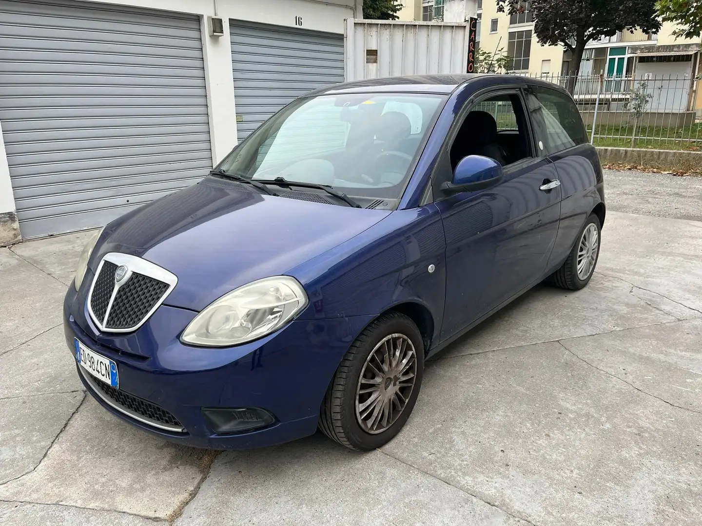 Lancia Ypsilon 1.4 Elle Ecochic GPL Bleu - 1