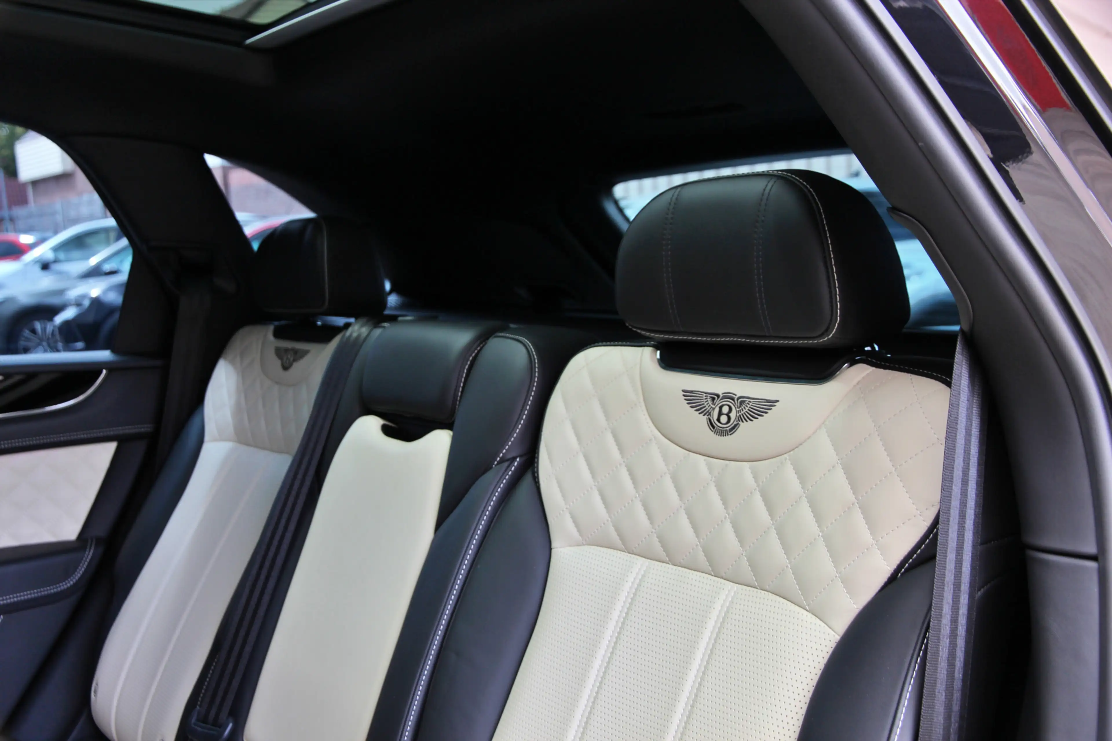 Bentley Bentayga 6.0 W12 7p. | Touring | City | Pano | Head-up | AC — photo 49