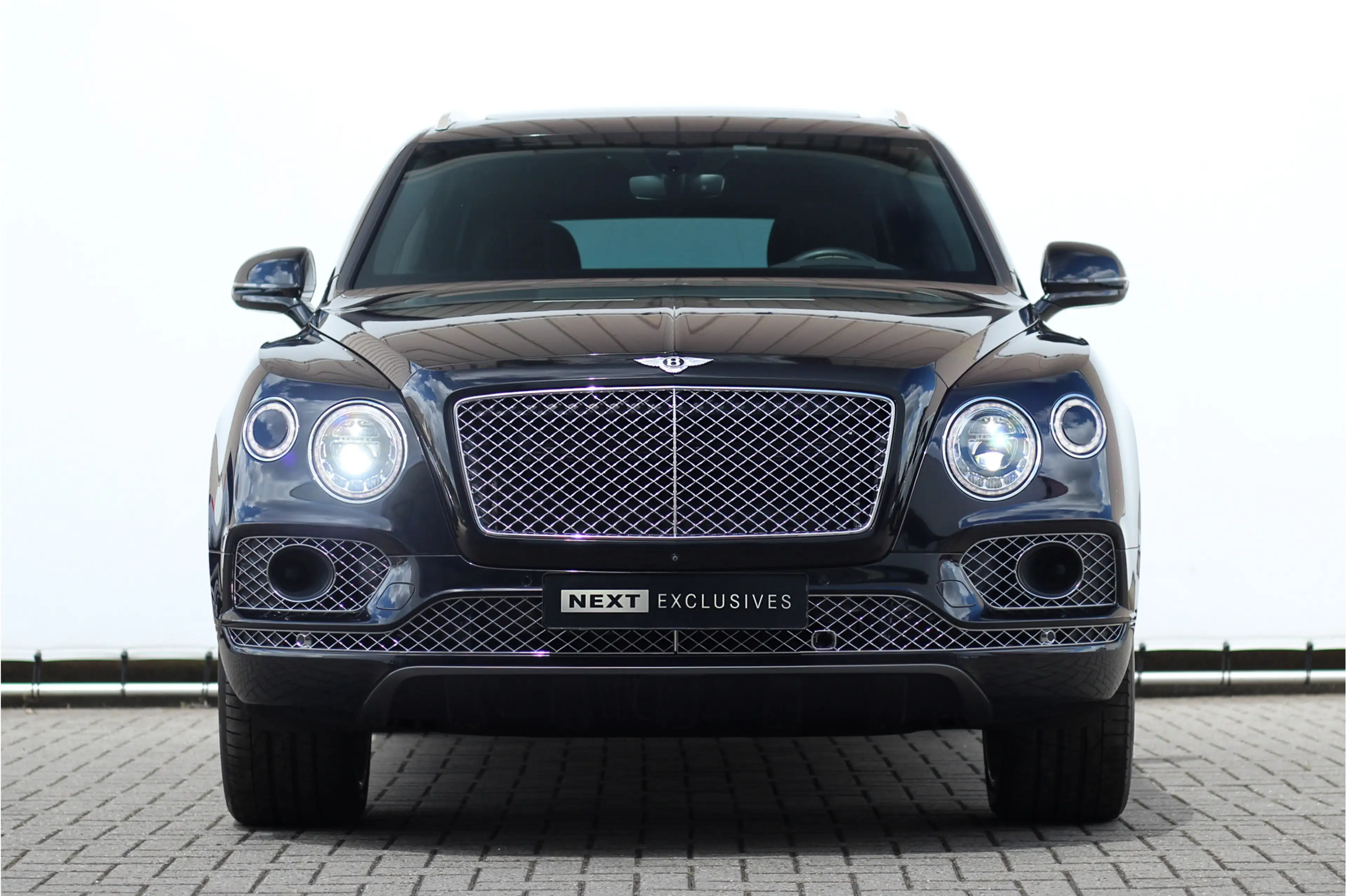 Bentley Bentayga 6.0 W12 7p. | Touring | City | Pano | Head-up | AC — photo 4