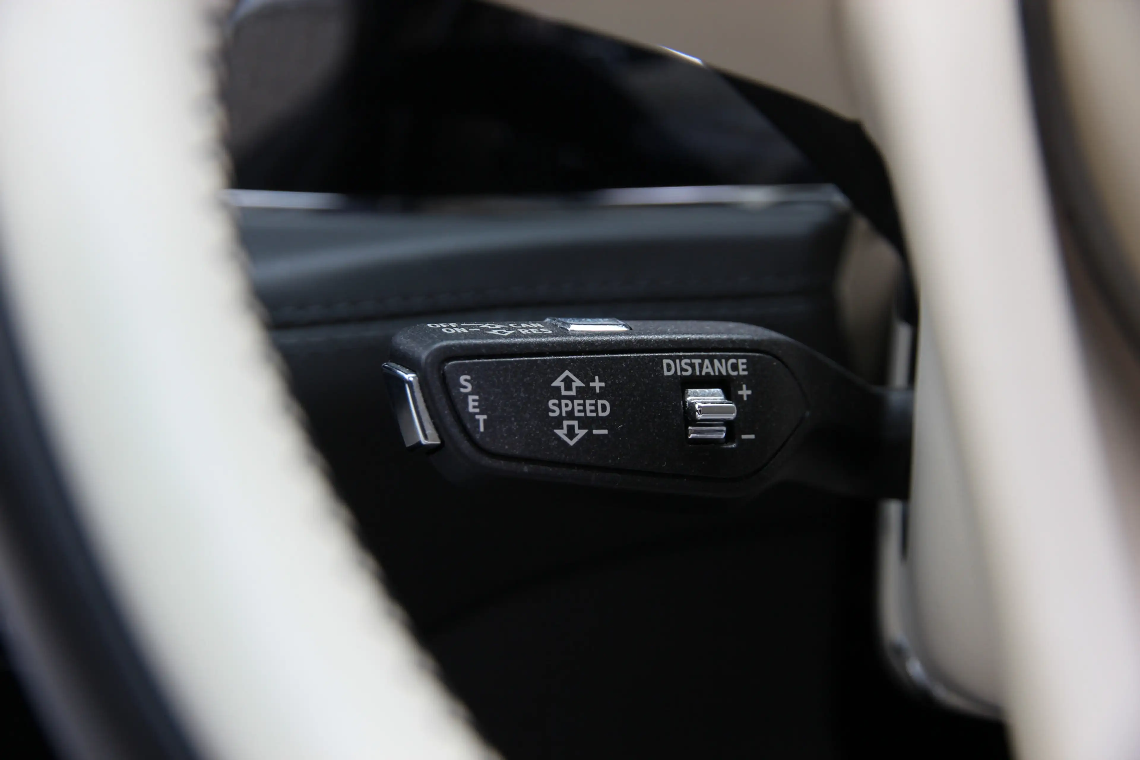 Bentley Bentayga 6.0 W12 7p. | Touring | City | Pano | Head-up | AC — photo 29