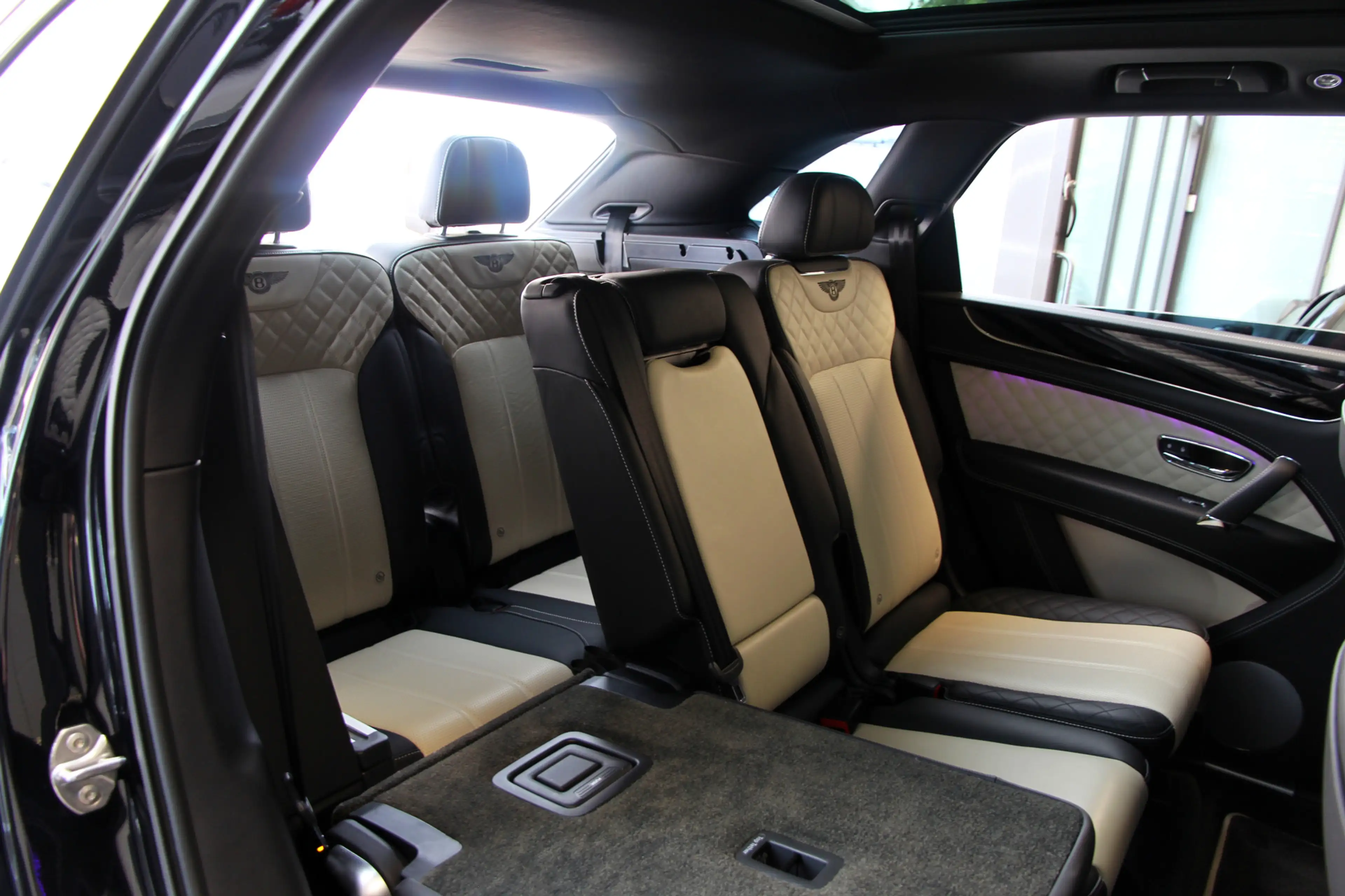 Bentley Bentayga 6.0 W12 7p. | Touring | City | Pano | Head-up | AC — photo 24
