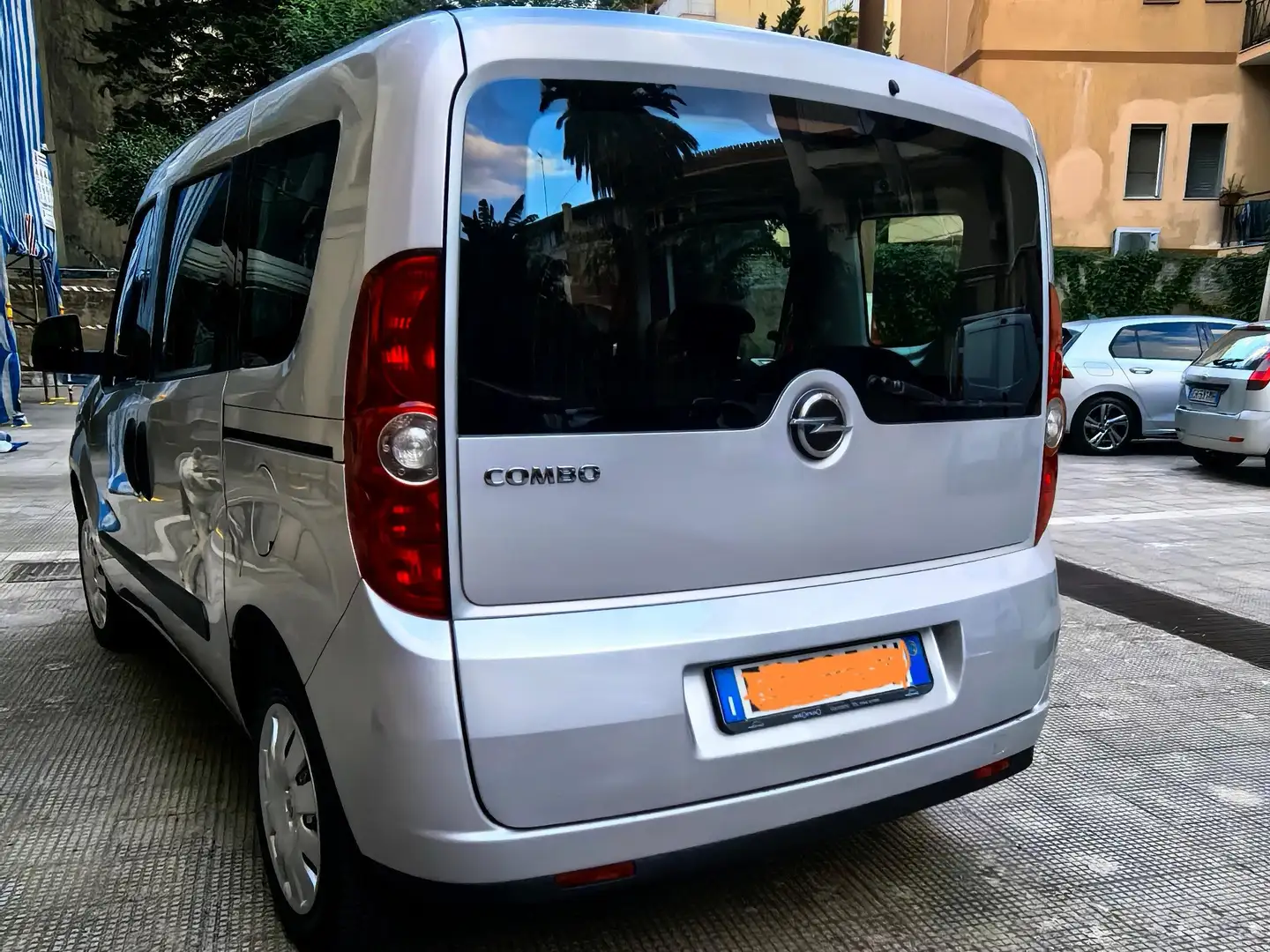 Opel Combo Life Сірий - 2