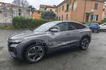 Q4 SPB 35 e-tron Business Advanced