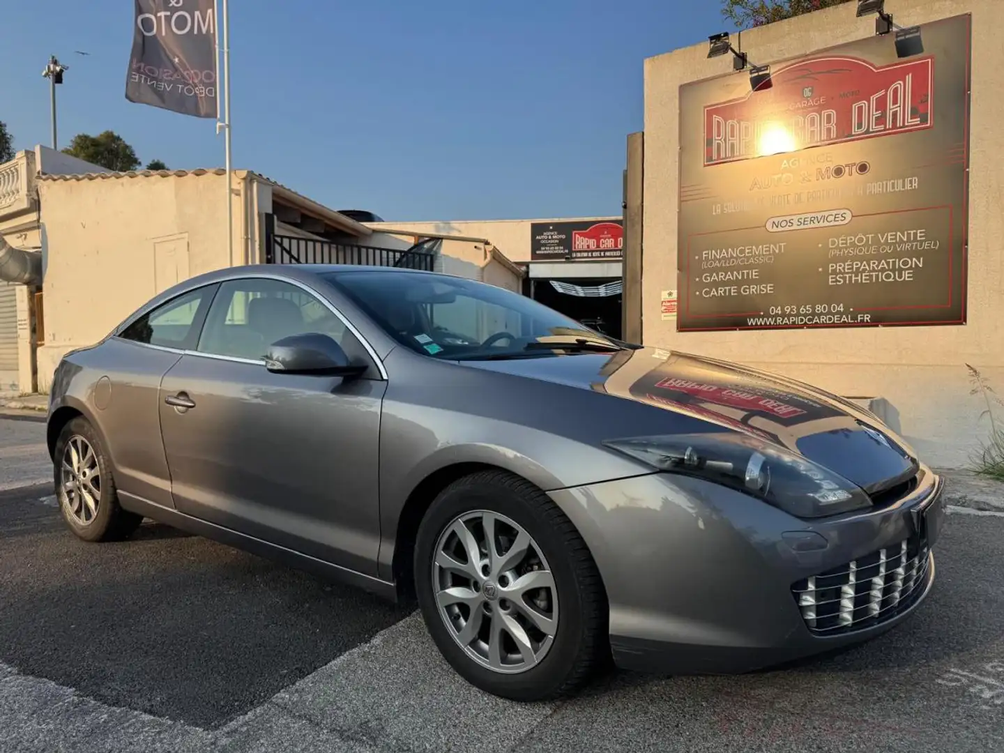 Renault Laguna Laguna Coupé 2.0 Energy dCi FAP - 150  III COUPE Zen Gris - 1