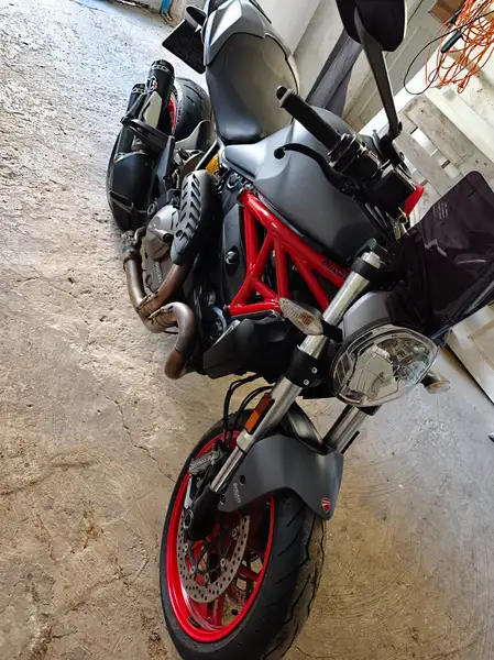Ducati Monster 937 - foto 2