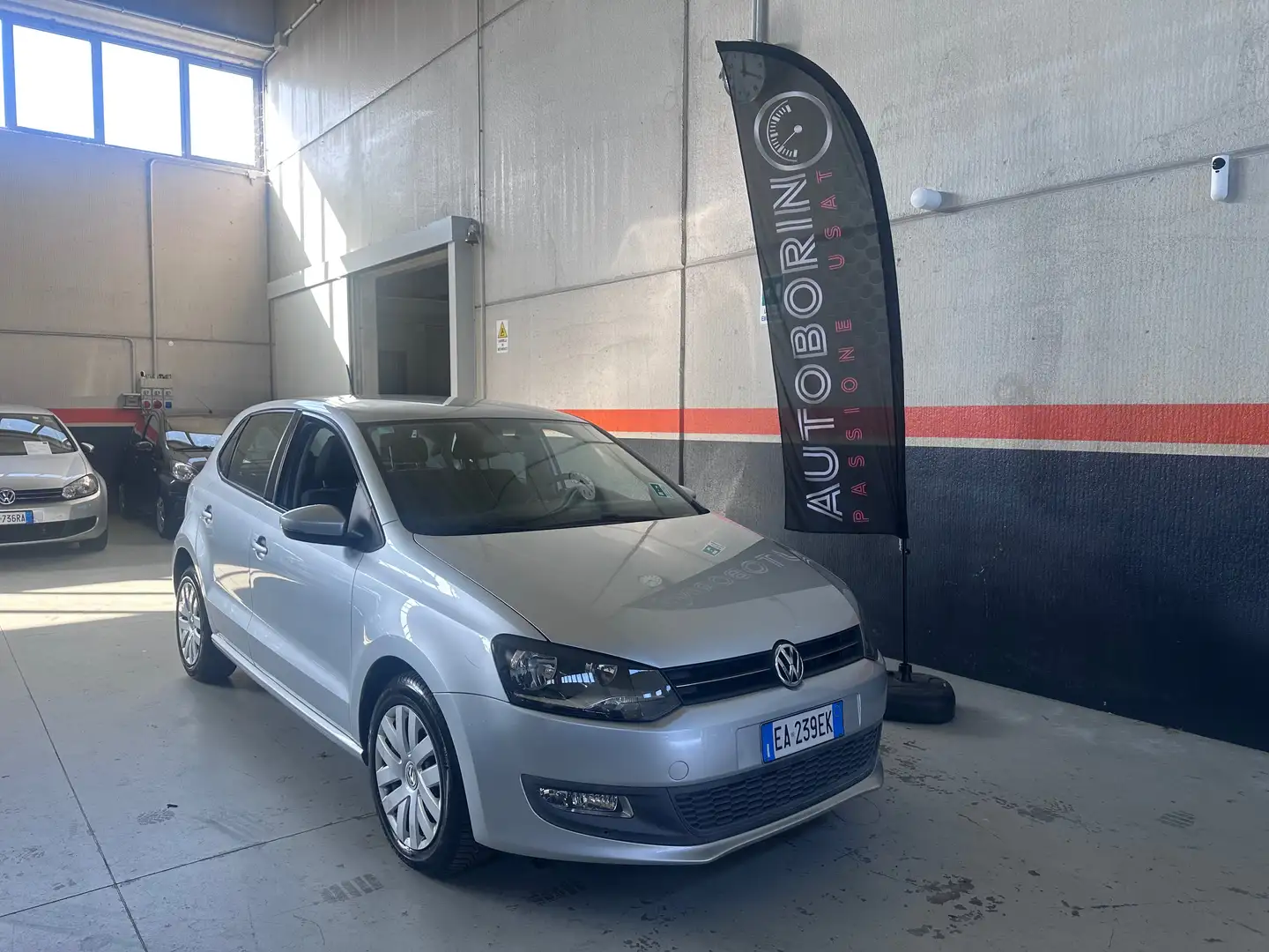 Volkswagen Polo Polo V 2010 5p 1.6 tdi Comfortline Silber - 1