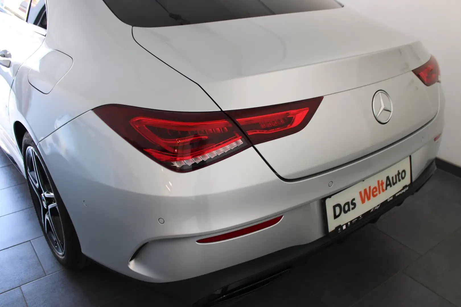 Mercedes-Benz CLA 180 CLA 180 Silber - 2