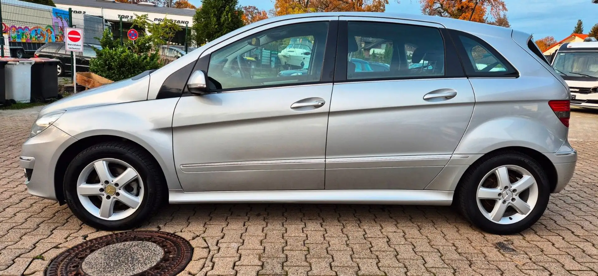 Mercedes-Benz B 170 KLIMA SITZHEIZUNG FAMILIENAUTO Argent - 2