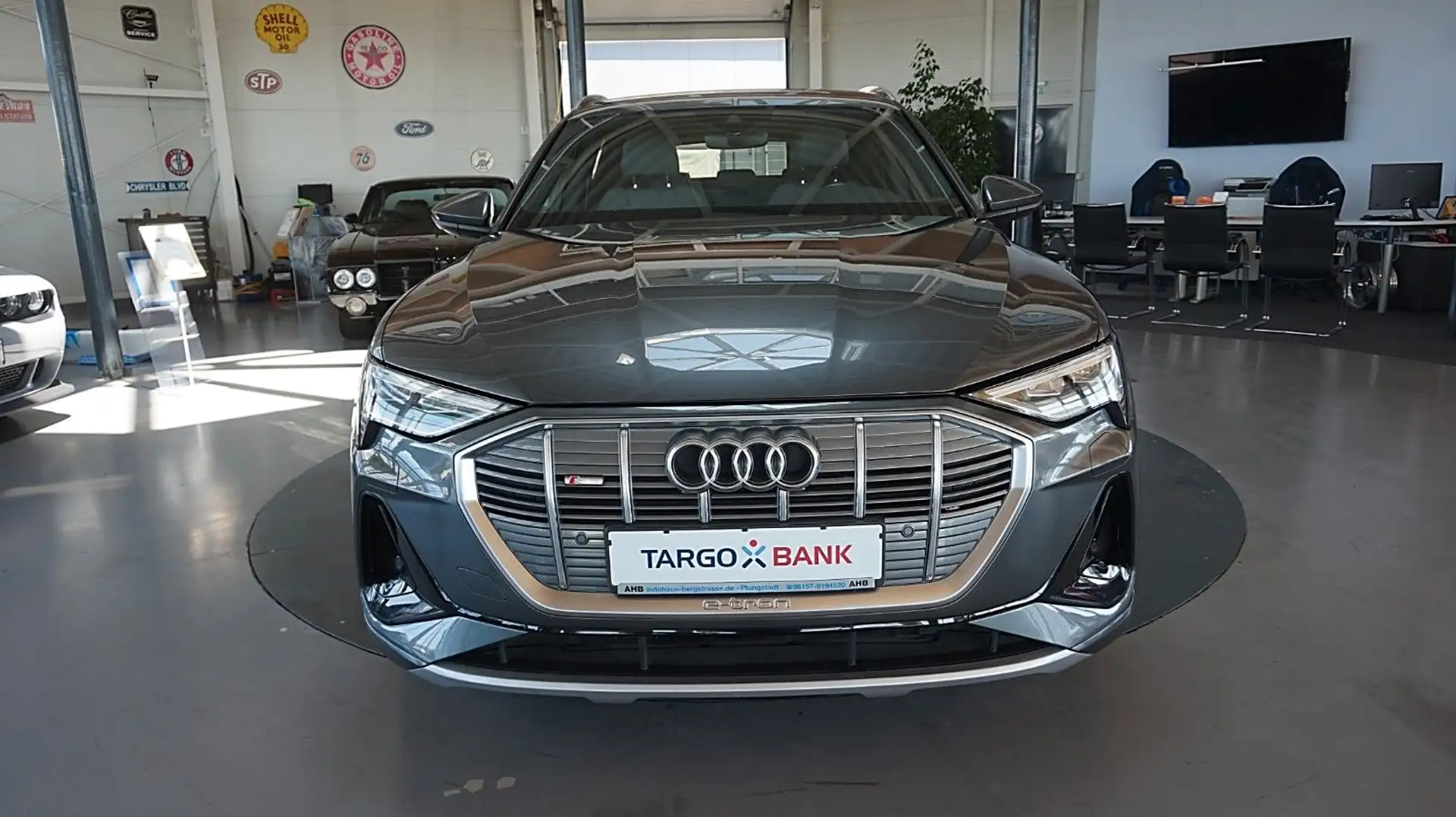 Audi e-tron Sportback 55 quattro S line *VC*Navi*LED* Grau - 2
