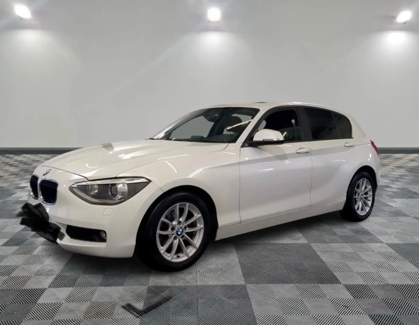 BMW 116 116iA Urban Blanco - 1
