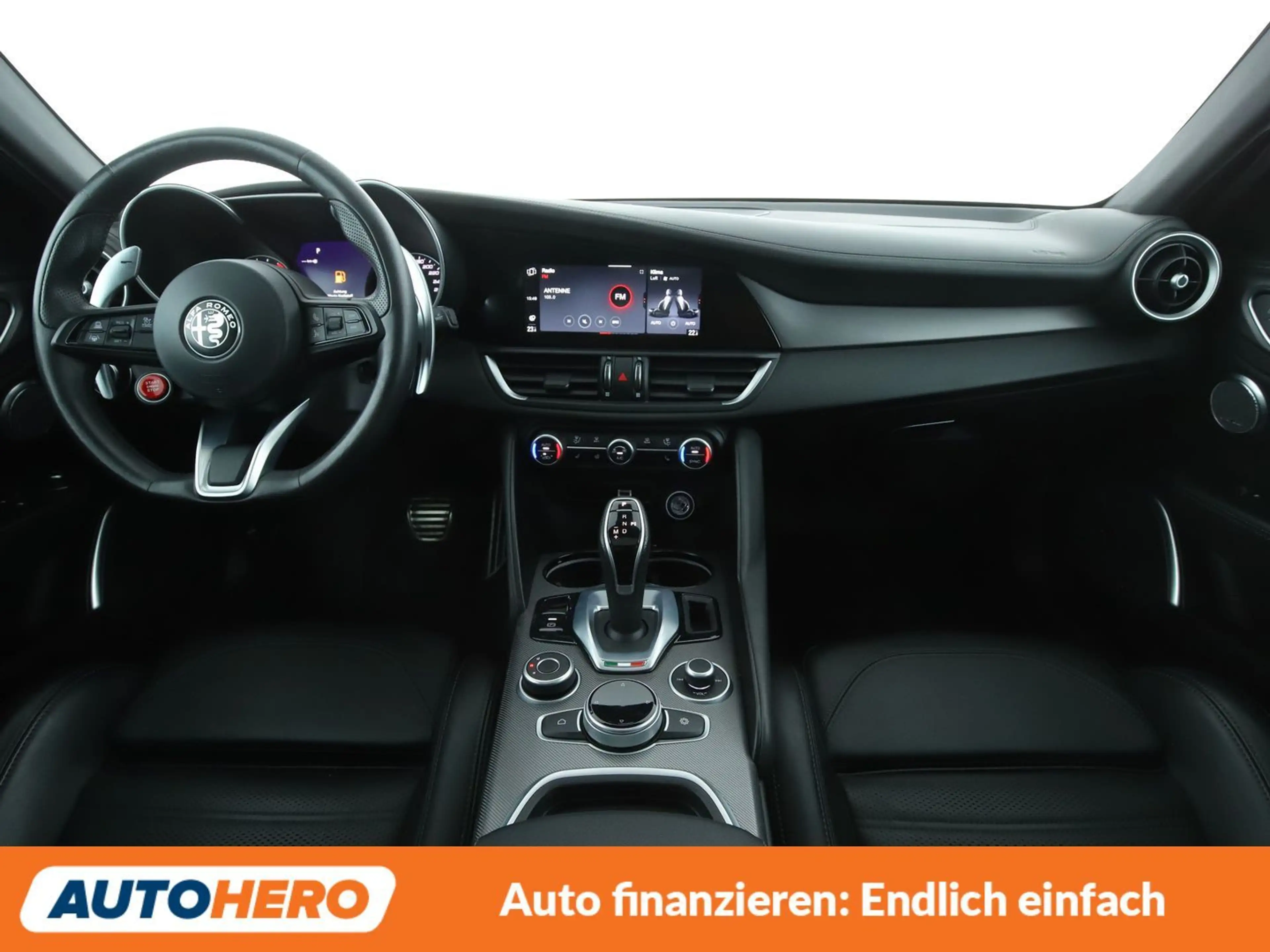 Alfa Romeo Giulia 2.0 Turbo Veloce Aut.*NAVI*BI-XENON*ACC*CAM*PDC* — photo 12