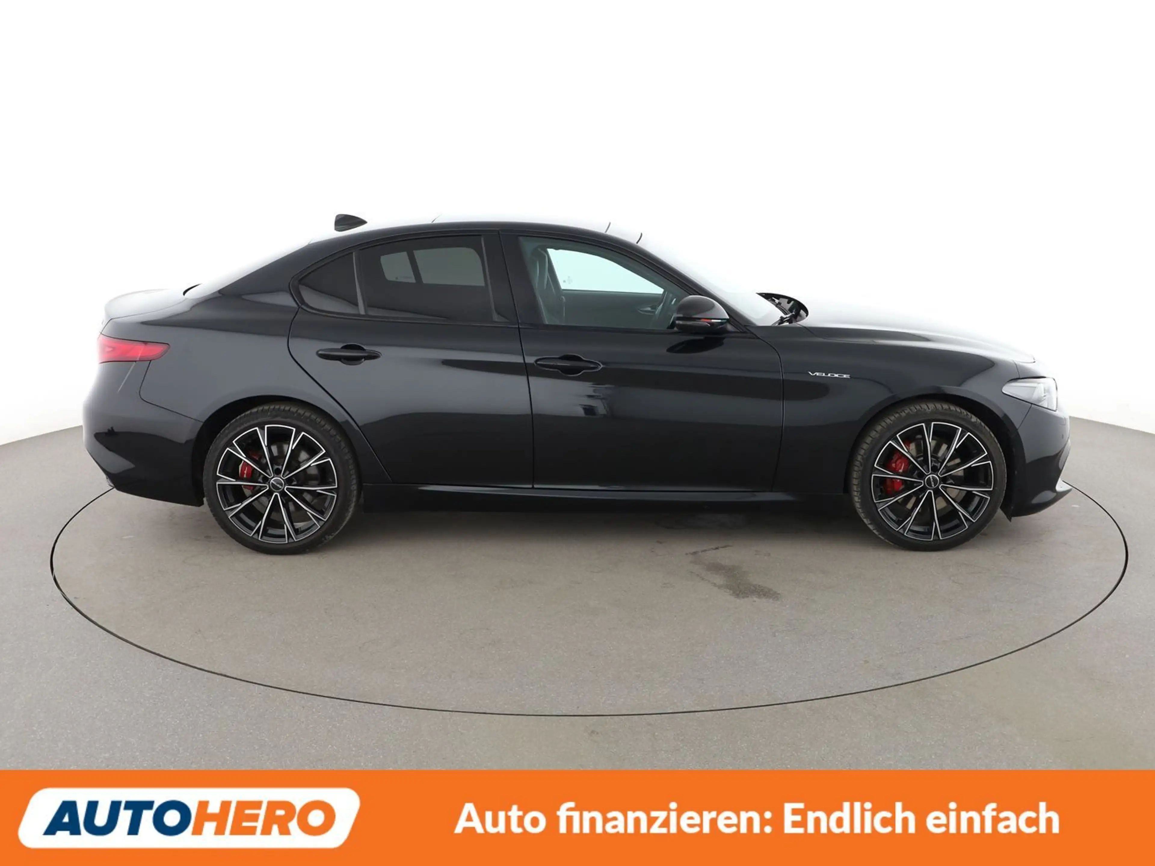 Alfa Romeo Giulia 2.0 Turbo Veloce Aut.*NAVI*BI-XENON*ACC*CAM*PDC* — photo 7