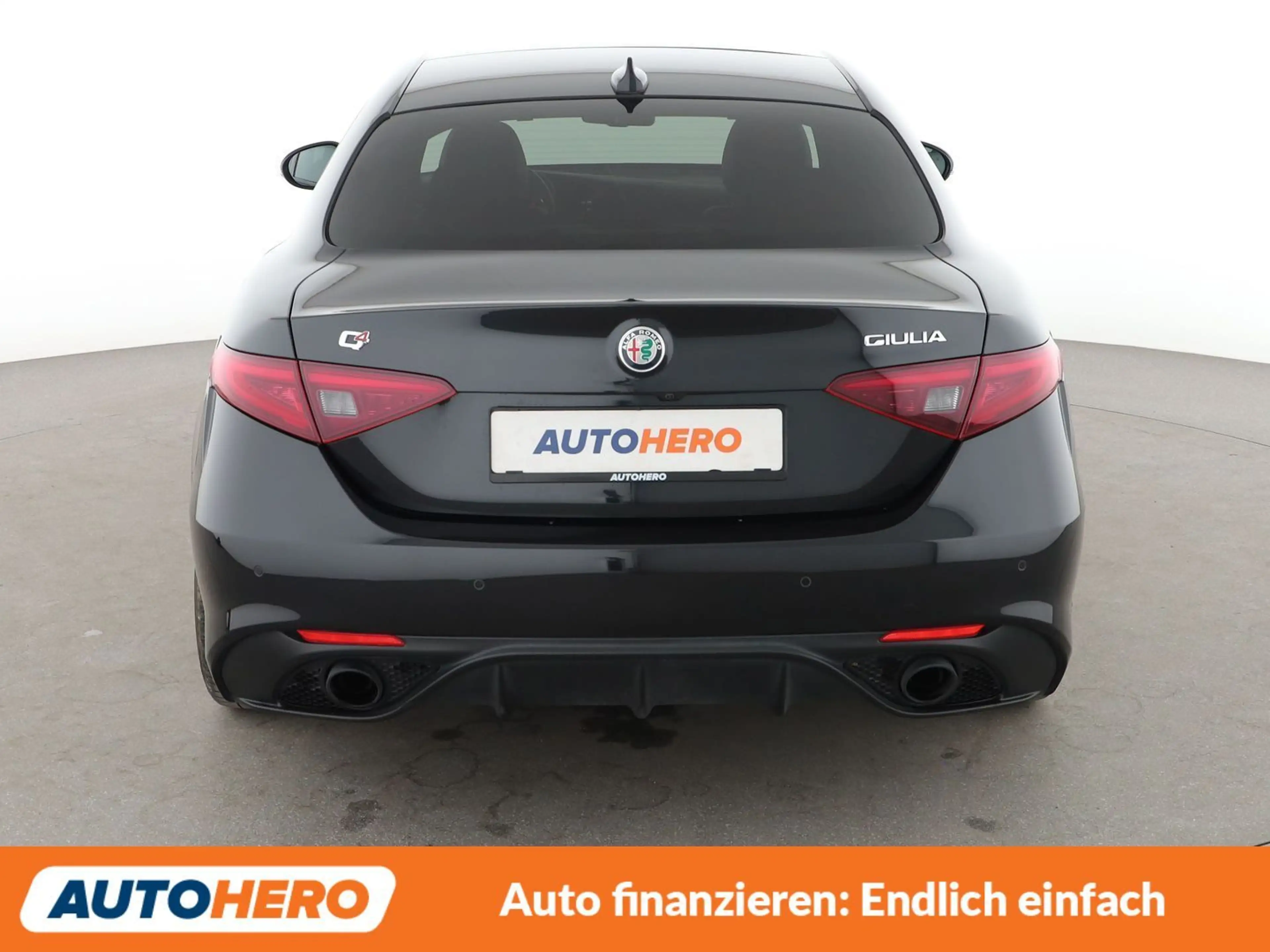 Alfa Romeo Giulia 2.0 Turbo Veloce Aut.*NAVI*BI-XENON*ACC*CAM*PDC* — photo 5