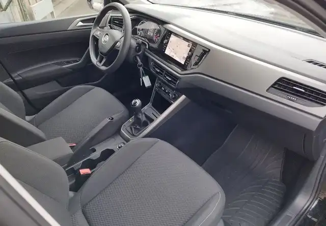 Volkswagen Polo view 9