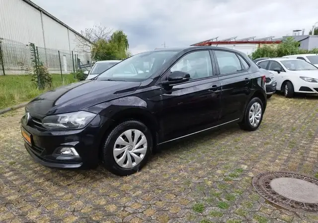 Volkswagen Polo view 5