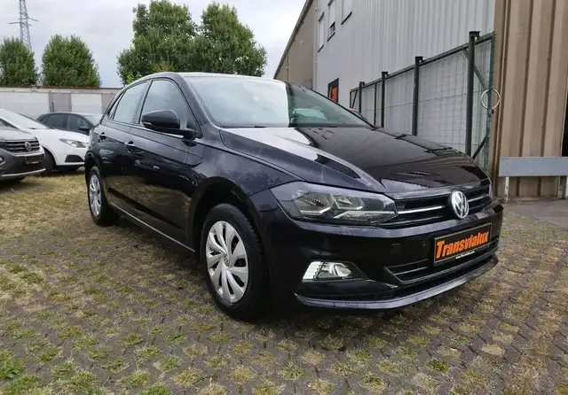 Volkswagen Polo view 2