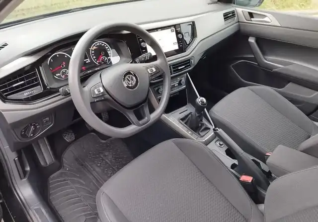 Volkswagen Polo view 10