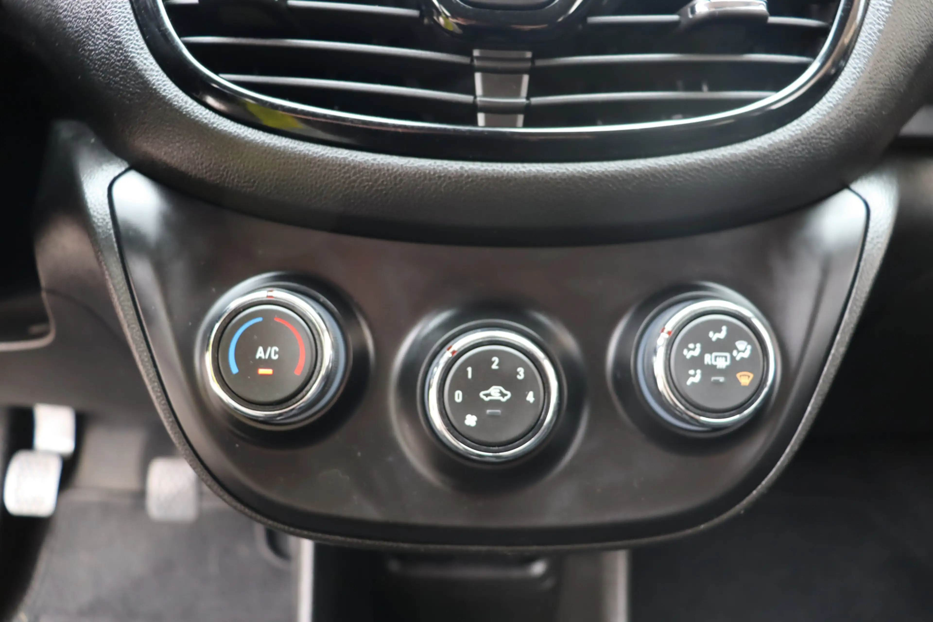Opel Karl 1.0 Rocks Online Edition, Airco, Cruise, PDC A, Tr — photo 14
