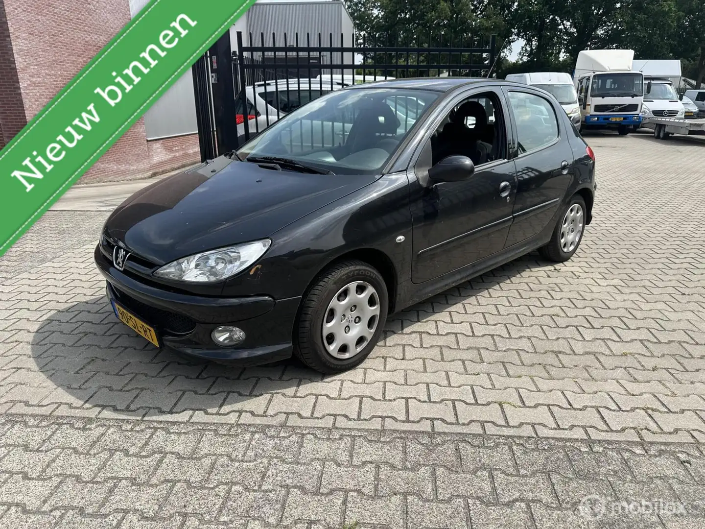 Peugeot 206 1.4 Air-line 3 nieuwe apk Zwart - 1