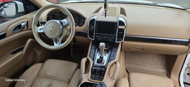 Imagine Porsche Cayenne Diesel Tiptronic S