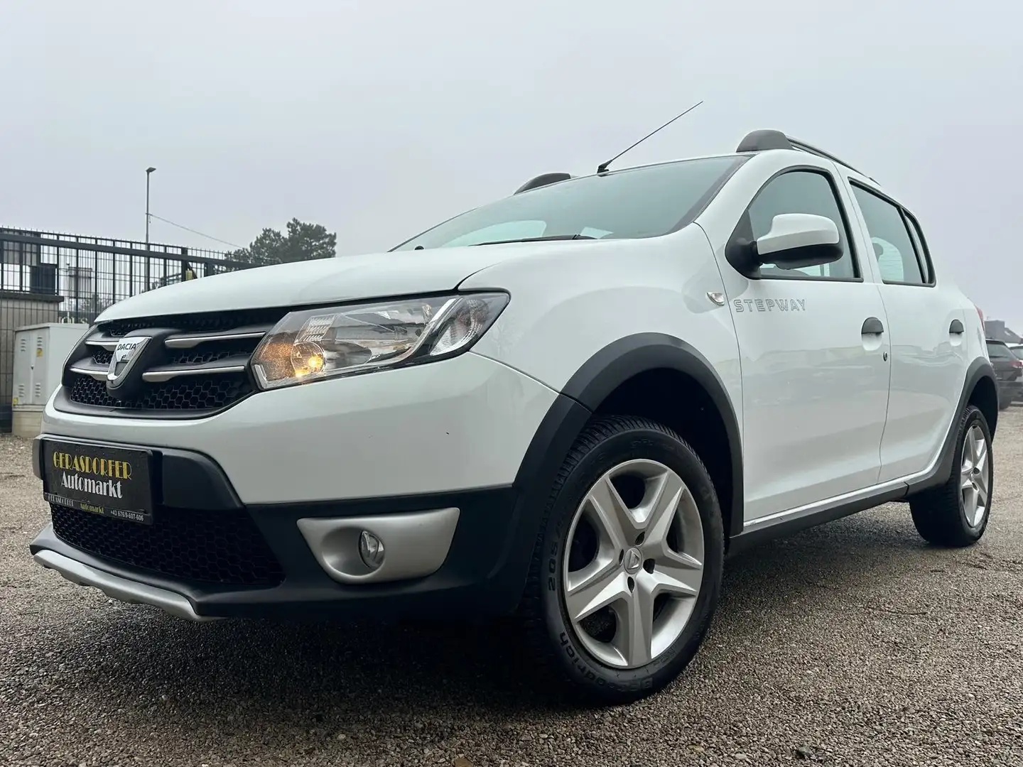 Dacia Sandero Stepway *1Besitz*Klima*Navi*Tempomat*Finanzierung* Weiß - 2