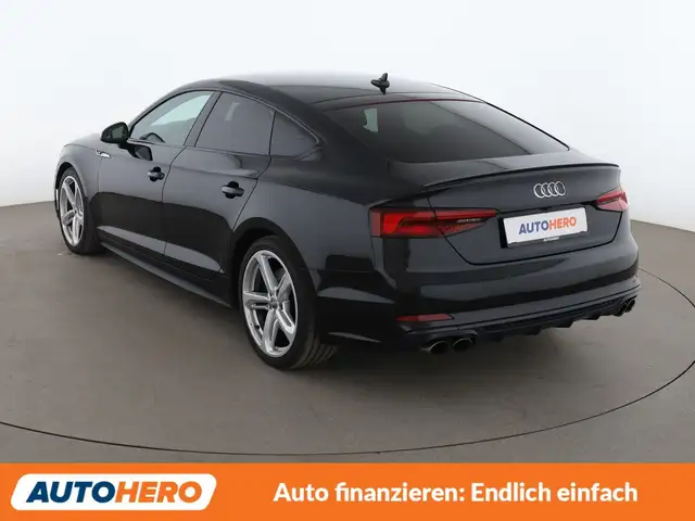 Audi S5 view 4