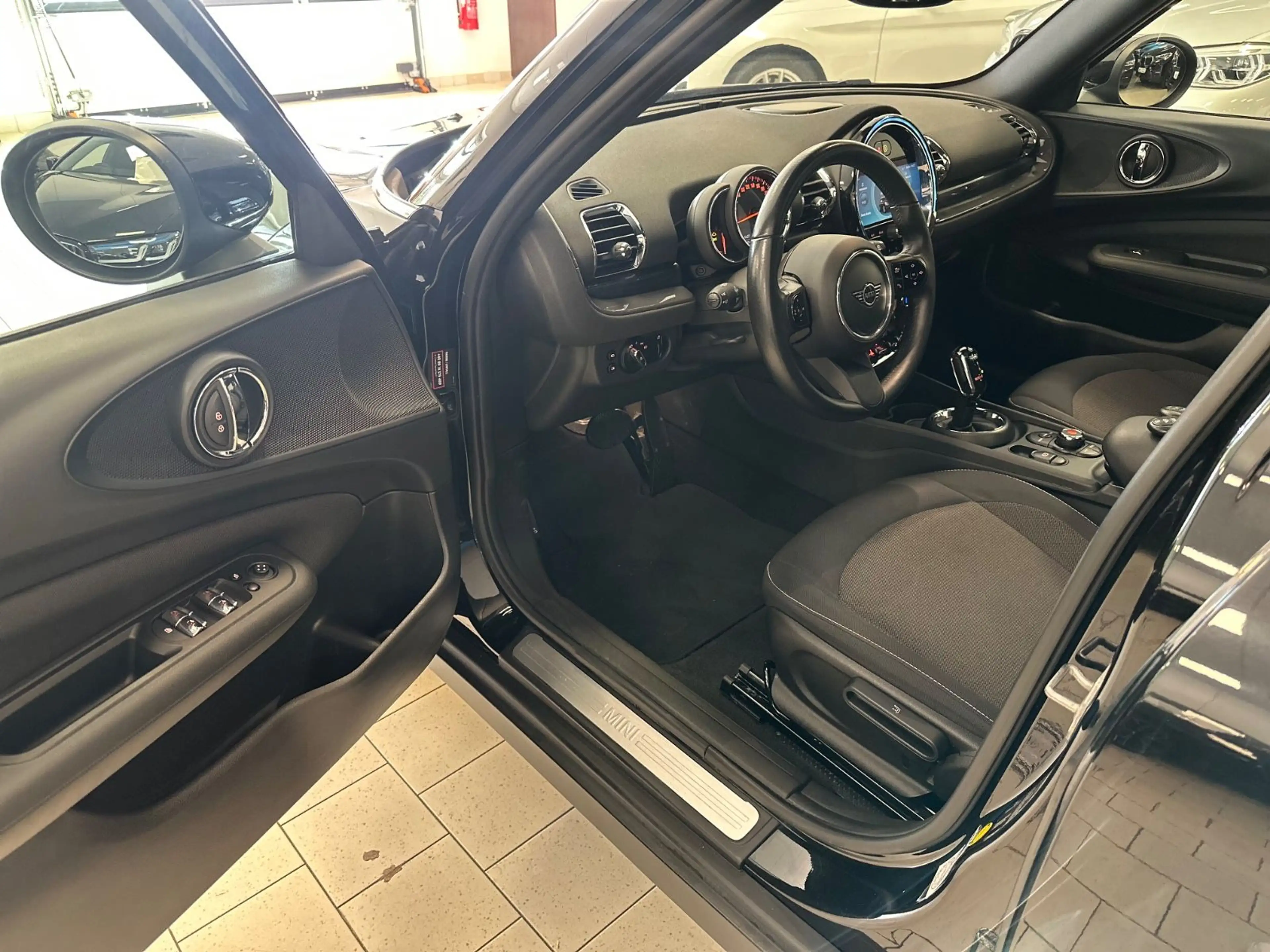 MINI One Clubman Clubman OneD Ess.Trim Aut/Panorama/LED/SportSitz — photo 13