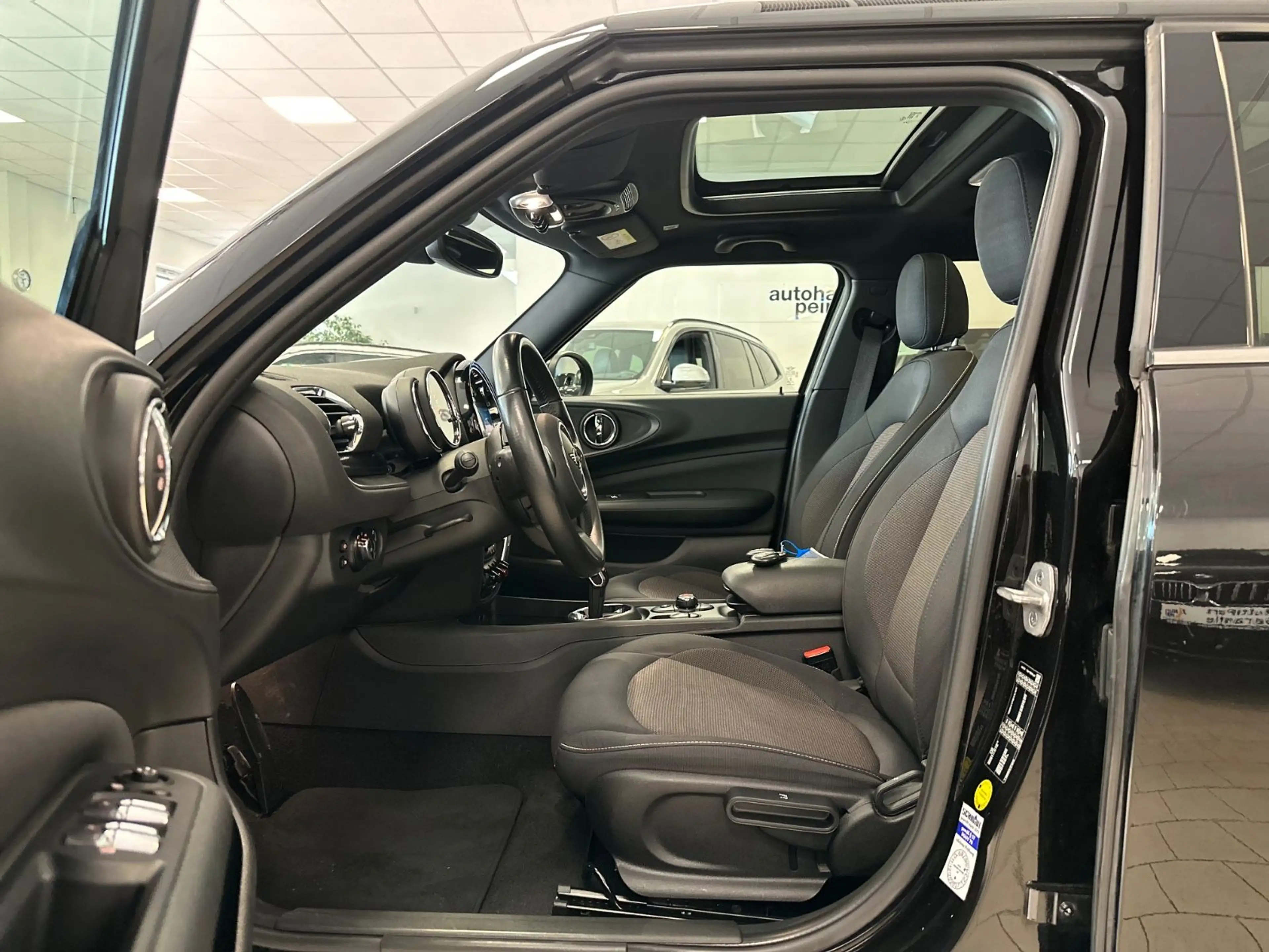 MINI One Clubman Clubman OneD Ess.Trim Aut/Panorama/LED/SportSitz — photo 15