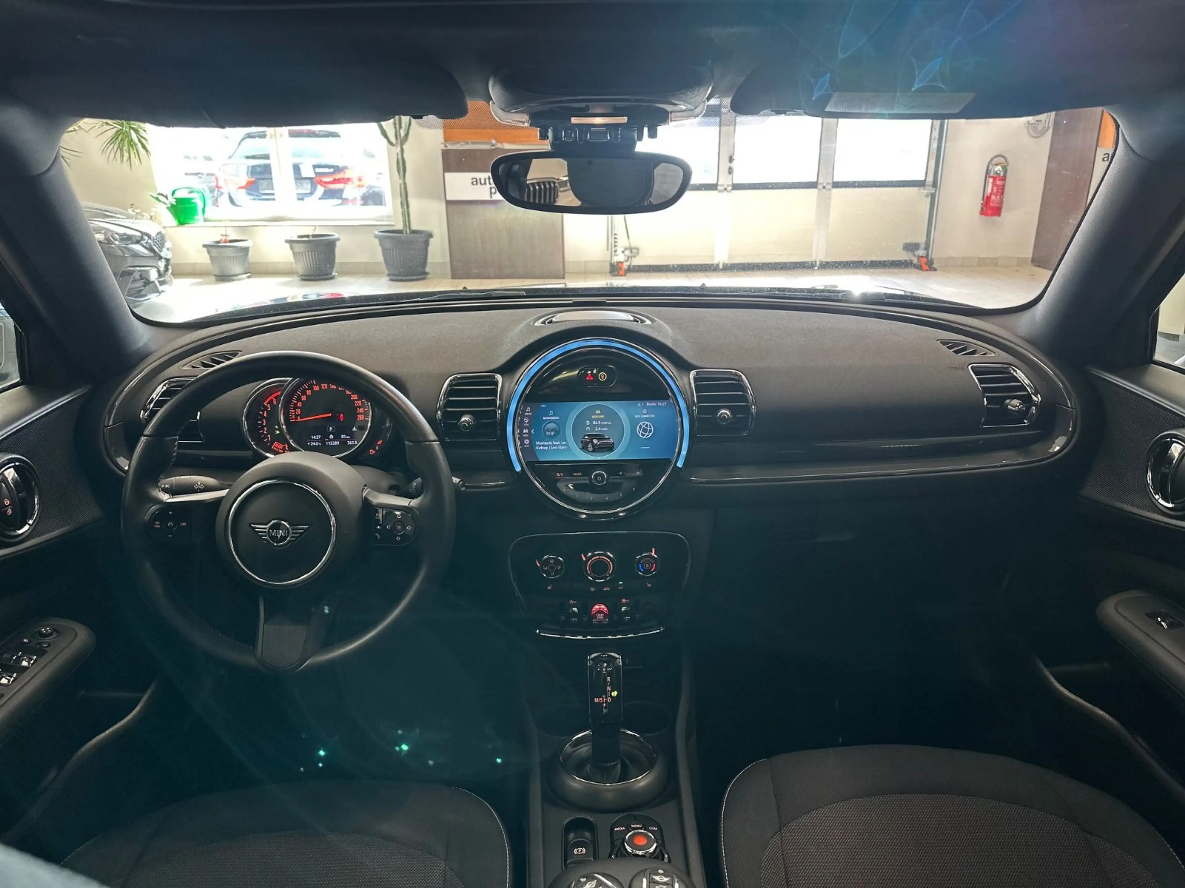 MINI One Clubman Clubman OneD Ess.Trim Aut/Panorama/LED/SportSitz — photo 3