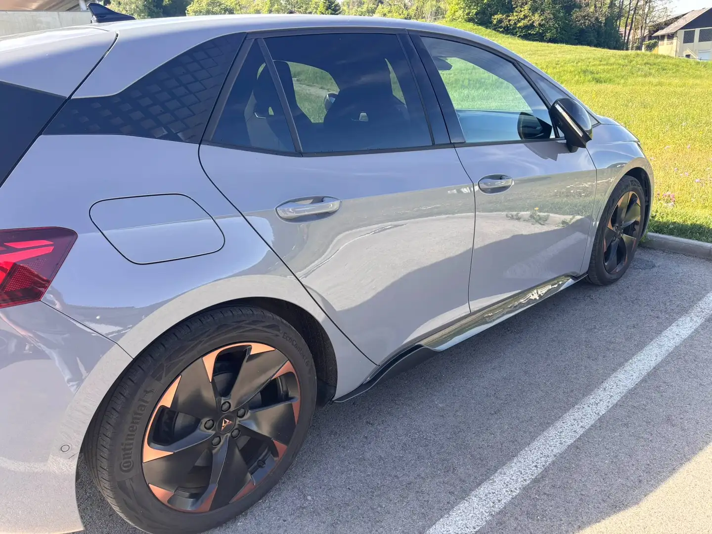 CUPRA Born Born 77kWh e-Boost Grau - 1
