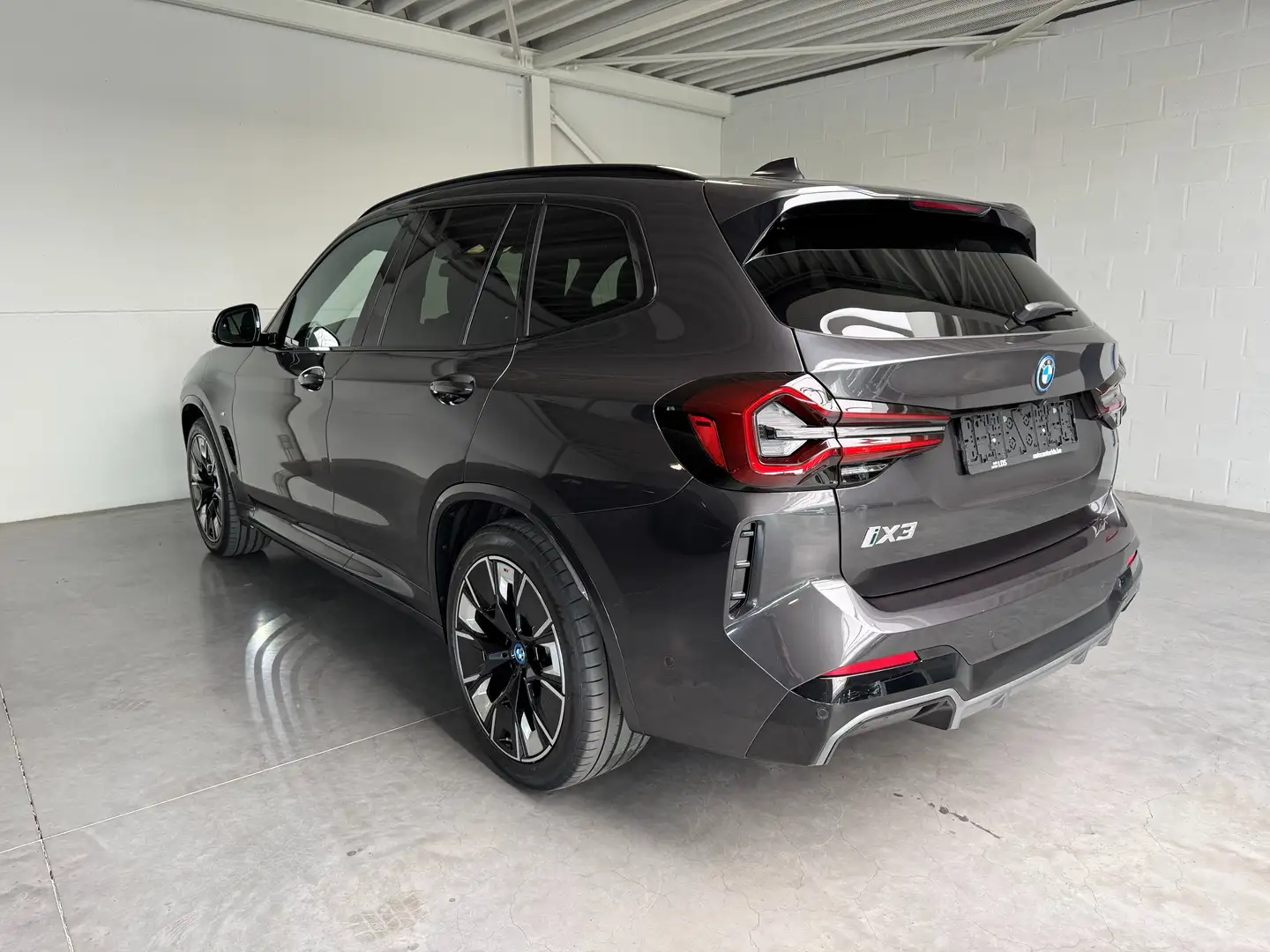 BMW iX3 IMPRESSIVE - FULL OPTION !! - 23.800 KM! Grijs - 2