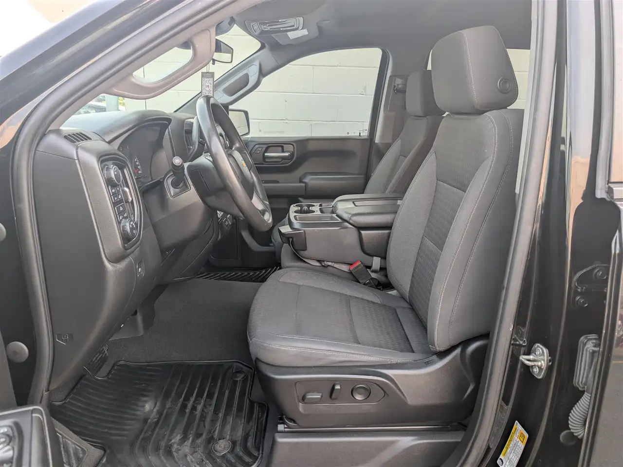 Chevrolet Silverado 1500 photo Chevrolet Silverado 1500