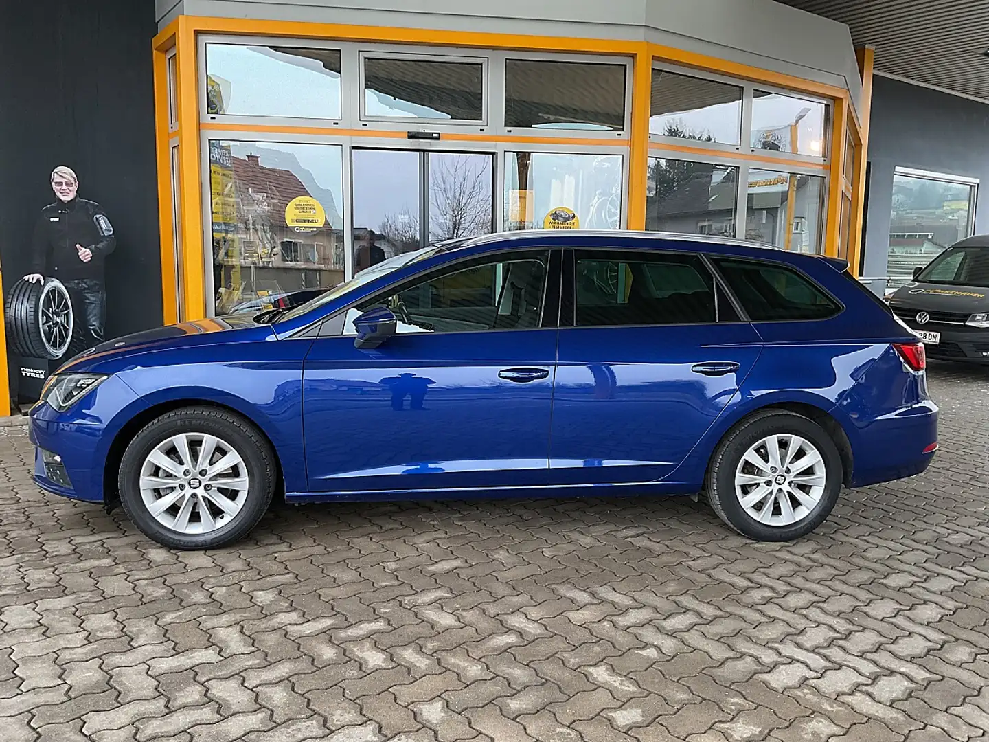 SEAT Leon ST 1.6 TDI Style DSG Blau - 2