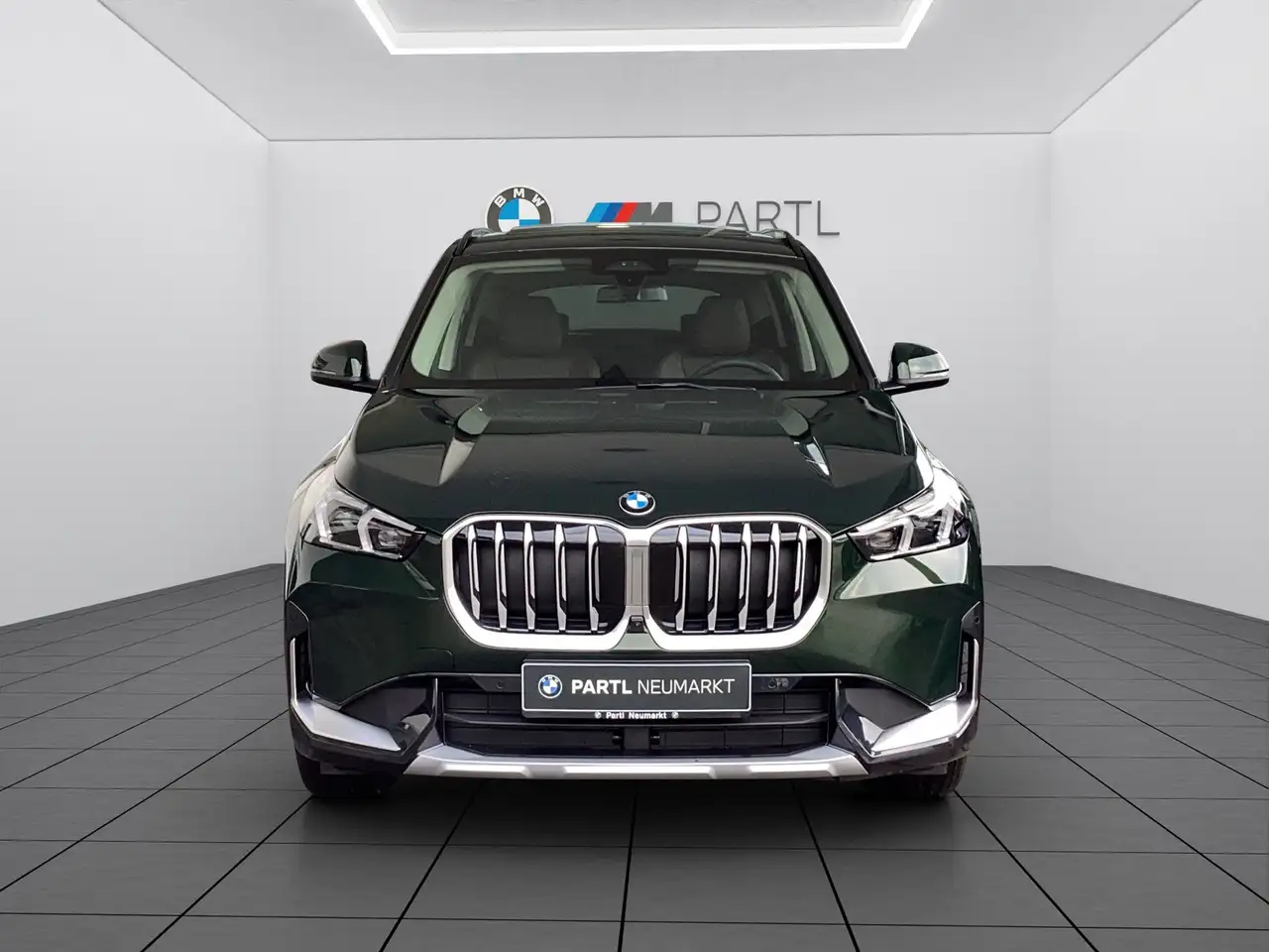 BMW X1 sDrive18i xLine LED ACC 360° HUD AHK Pano H/K 2